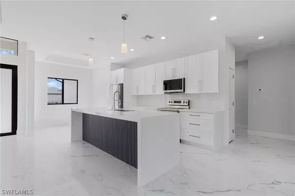 6580 Chabot AVE, Fort Myers, FL 33905