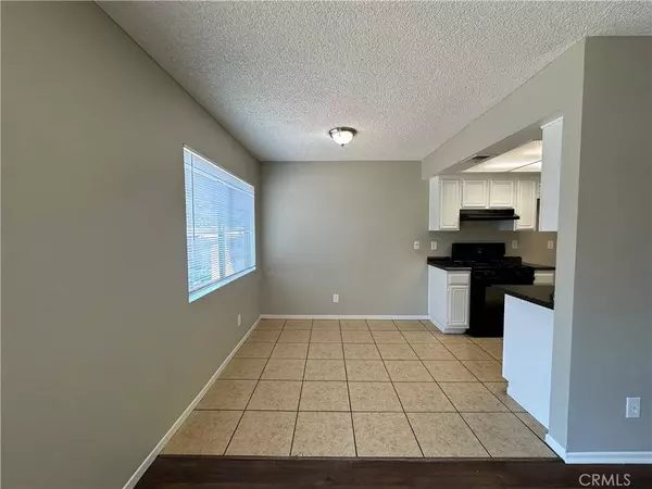 1251 S Meadow LN #118, Colton, CA 92324