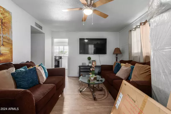 3702 W MULBERRY Drive, Phoenix, AZ 85019