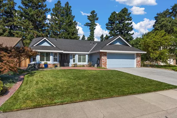 15 Eastwind CT, Sacramento, CA 95831