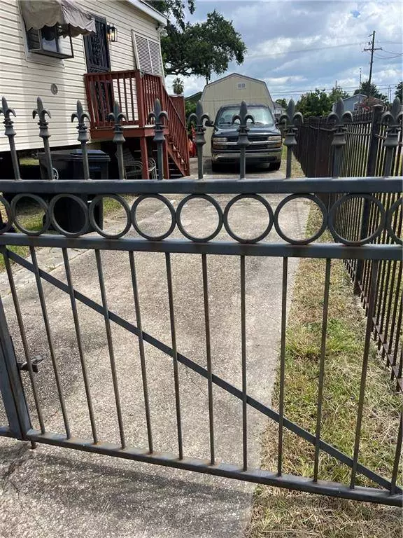 3396 ROGER WILLIAMS ST, New Orleans, LA 70119