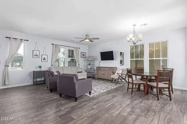 10439 E NARANJA Avenue, Mesa, AZ 85209