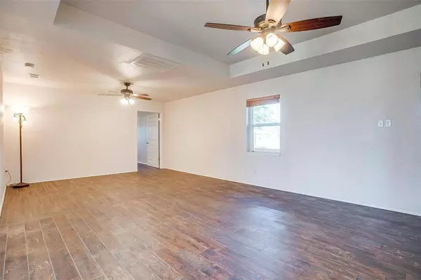 9612 W Highway 199, Poolville, TX 76487