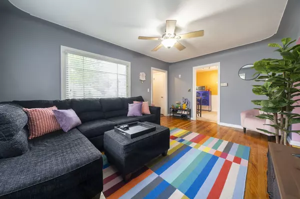 2116 Riverside NE Drive, Grand Rapids, MI 49505