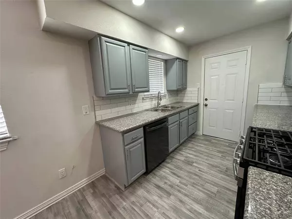 9465 Edgecreek Drive, Dallas, TX 75227