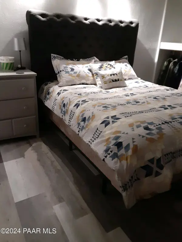 22650 W Old Highway 66, Seligman, AZ 86337