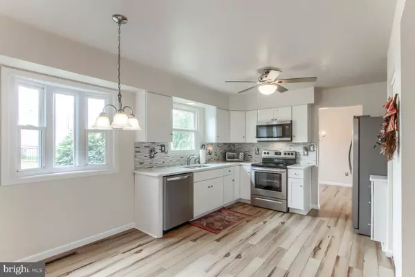 112 THOMAS ST, Harrisburg, PA 17112