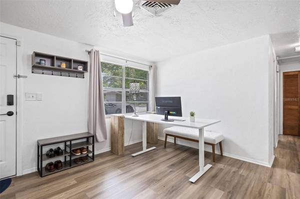 5818 93RD AVE N, Pinellas Park, FL 33782