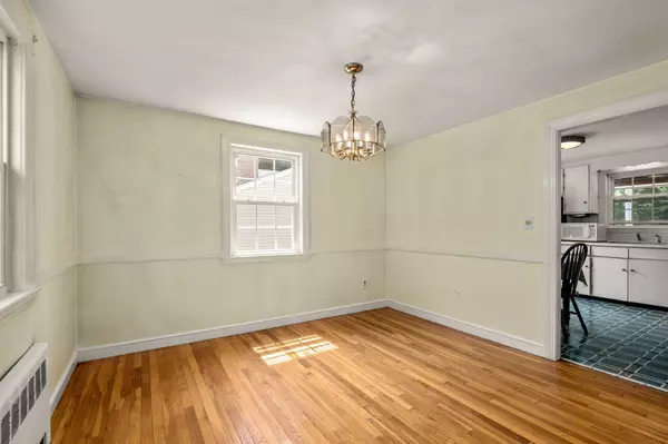 45 Emerald St, Quincy, MA 02169-1003