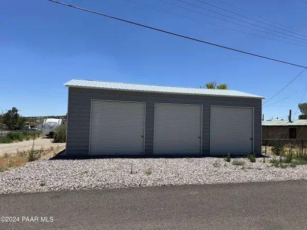 22650 W Old Highway 66, Seligman, AZ 86337