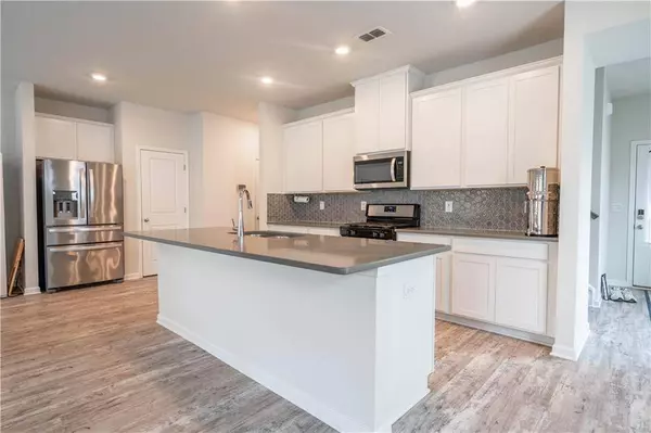 776 Ironhorse LN SW, Mableton, GA 30126