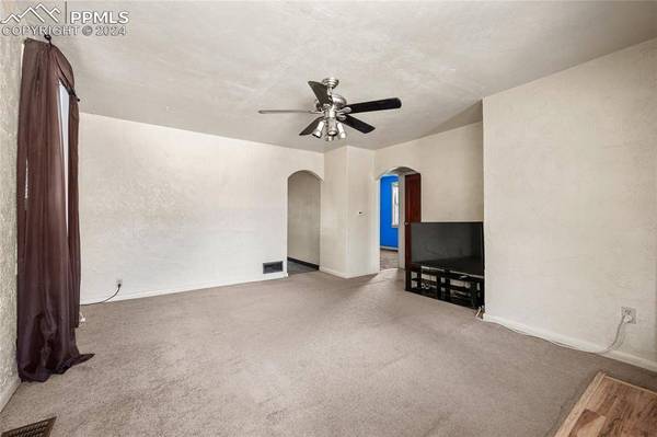 1037 Elm ST, Pueblo, CO 81004