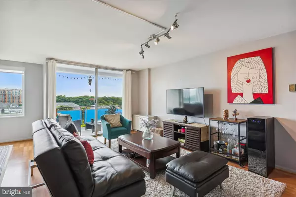 10201 GROSVENOR #1221, North Bethesda, MD 20852