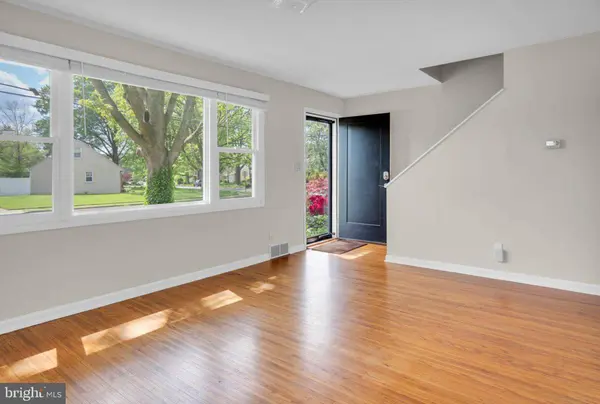 506 THOMAS AVE, Barrington, NJ 08007