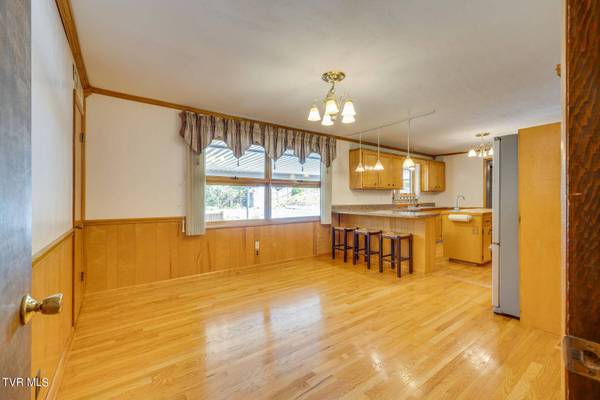 2104 Tilson Hill RD, Kingsport, TN 37660