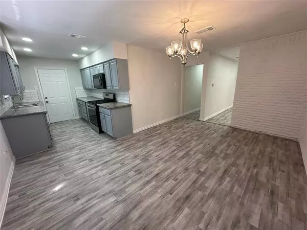 9465 Edgecreek Drive, Dallas, TX 75227