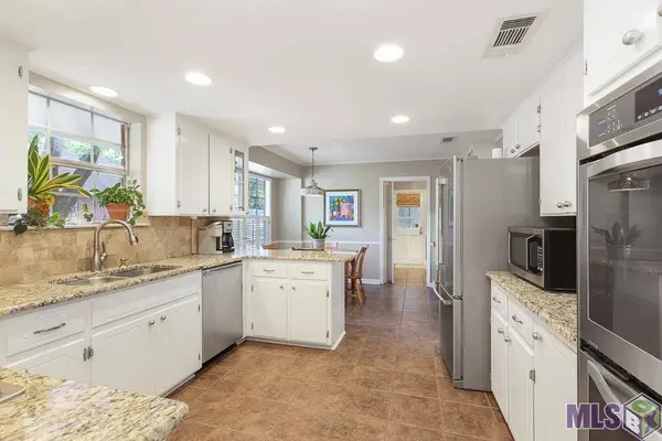 671 N ALLYSON DR, Baton Rouge, LA 70815