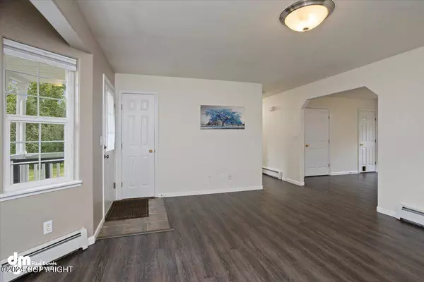 1080 Tom Watson PL, Wasilla, AK 99623