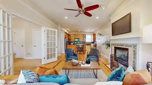 4349 S Greenwood Avenue #3S, Chicago, IL 60653