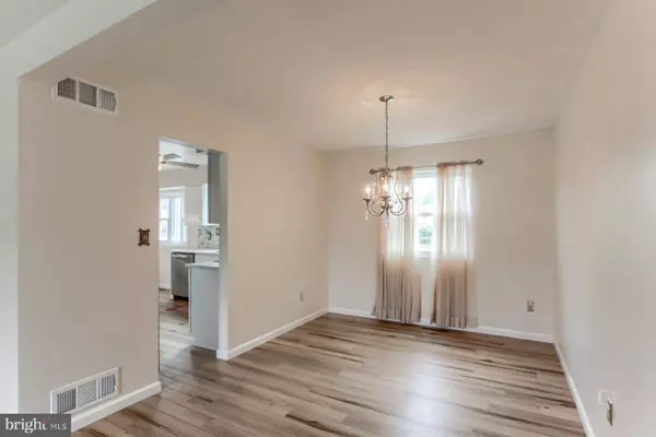 112 THOMAS ST, Harrisburg, PA 17112