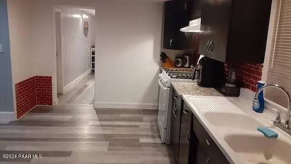 22650 W Old Highway 66, Seligman, AZ 86337