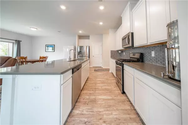 776 Ironhorse LN SW, Mableton, GA 30126