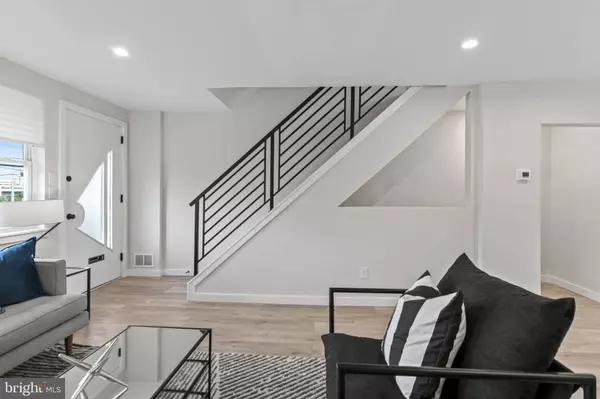 2758 ISLAND AVE, Philadelphia, PA 19153