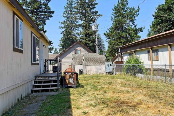 4588 Julius Rd, Loon Lake, WA 99148