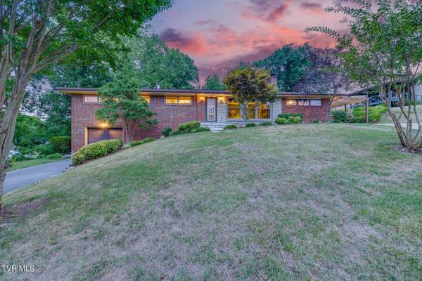 2104 Tilson Hill RD, Kingsport, TN 37660