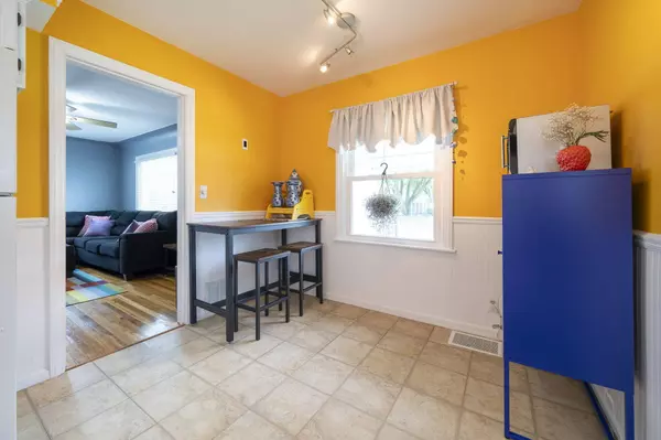 2116 Riverside NE Drive, Grand Rapids, MI 49505