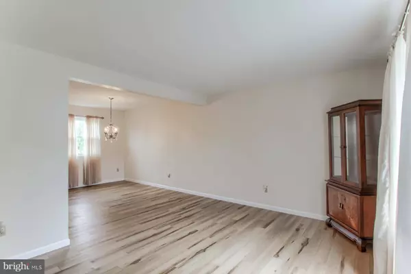 112 THOMAS ST, Harrisburg, PA 17112