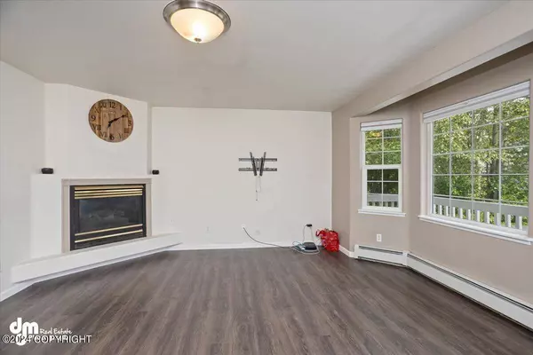 1080 Tom Watson PL, Wasilla, AK 99623