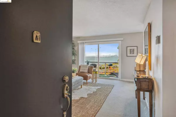 2 Admiral Dr #B287, Emeryville, CA 94608