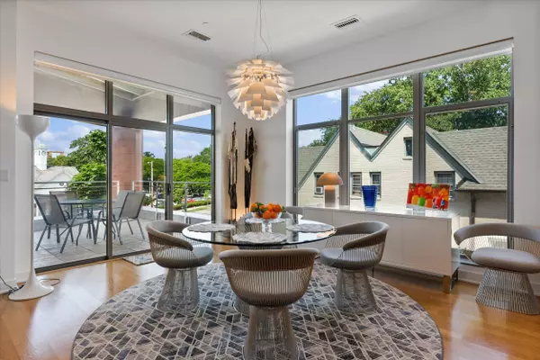 5600 N Lake Unit 205, Whitefish Bay, WI 53217