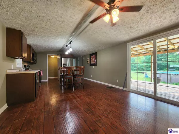 1770 Hodgenville Road, Elizabethtown, KY 42701