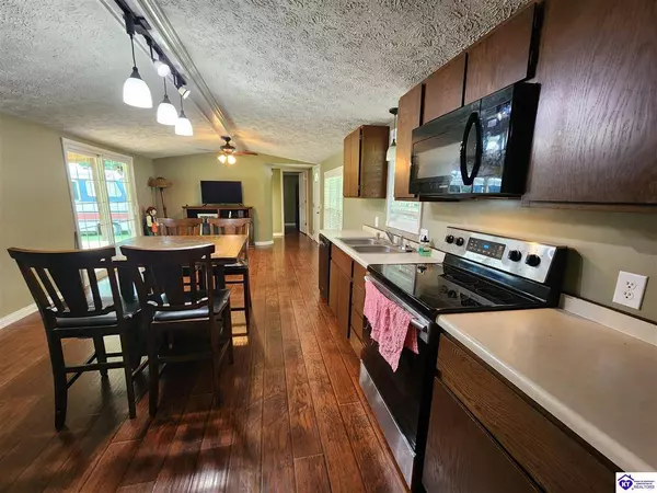 1770 Hodgenville Road, Elizabethtown, KY 42701