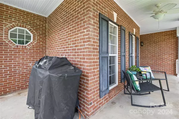 260 Cameron DR, Salisbury, NC 28147