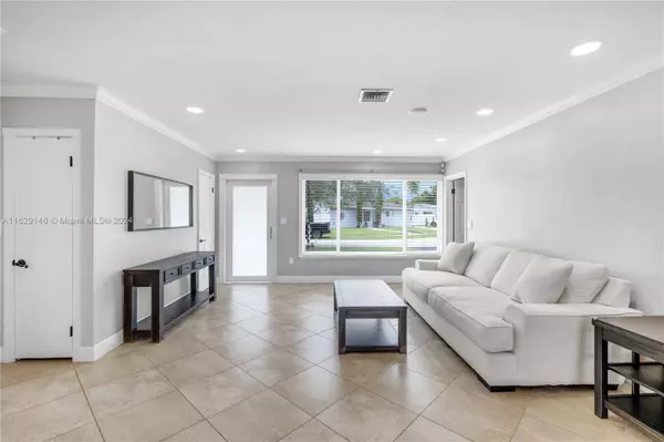 19831 Kingston Dr, Cutler Bay, FL 33157