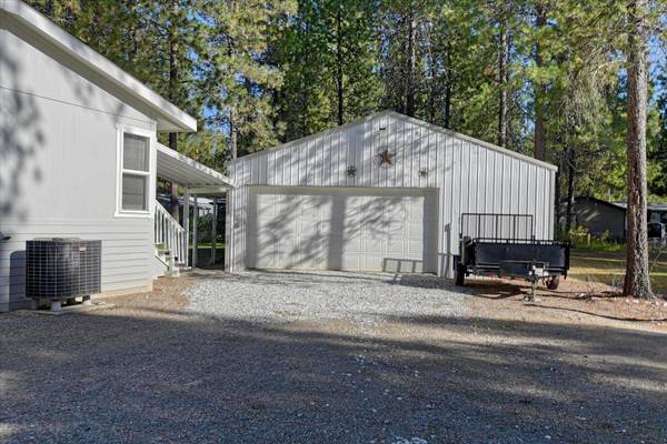 4098 Meadowlark Ln, Loon Lake, WA 99148-0500