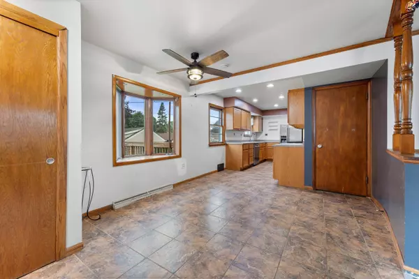 1017 S 115th, West Allis, WI 53214