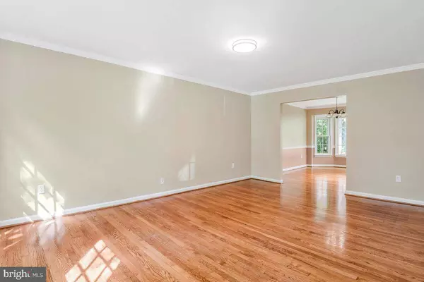 12563 CAVALIER DR, Woodbridge, VA 22192