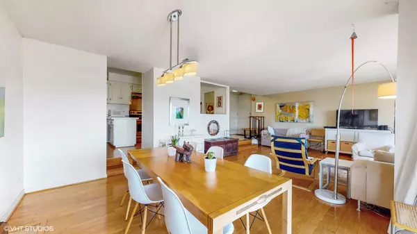 5471 S Hyde Park BLVD #12B, Chicago, IL 60615