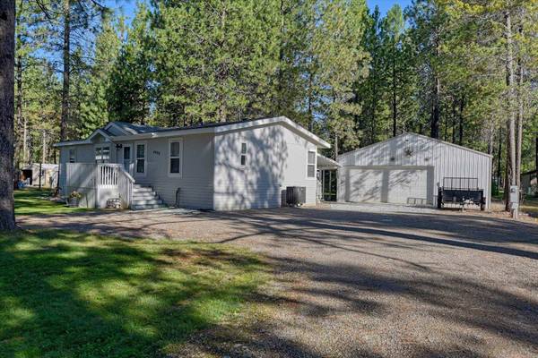 4098 Meadowlark Ln, Loon Lake, WA 99148-0500