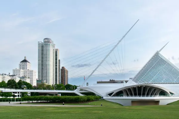 825 N Prospect Unit 2301, Milwaukee, WI 53202