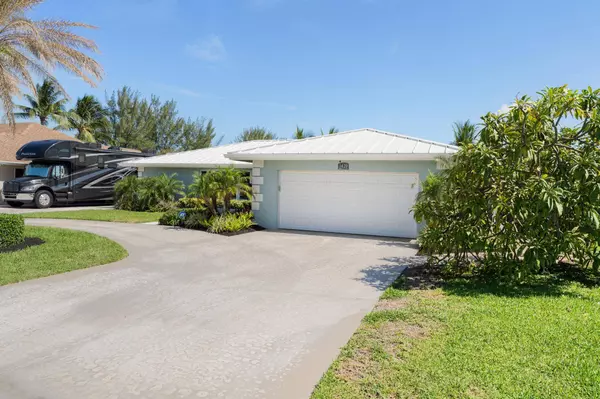 1420 Carambola RD, Lake Clarke Shores, FL 33406