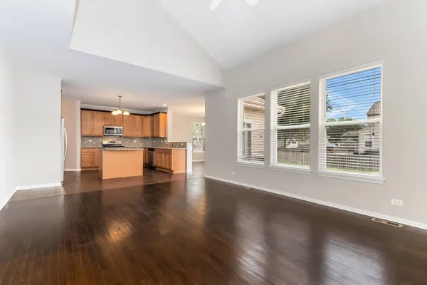 2895 Adam Avenue, Montgomery, IL 60538