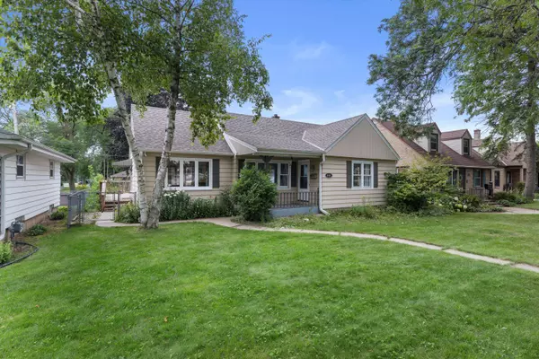 1017 S 115th, West Allis, WI 53214