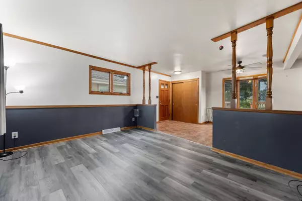 1017 S 115th, West Allis, WI 53214