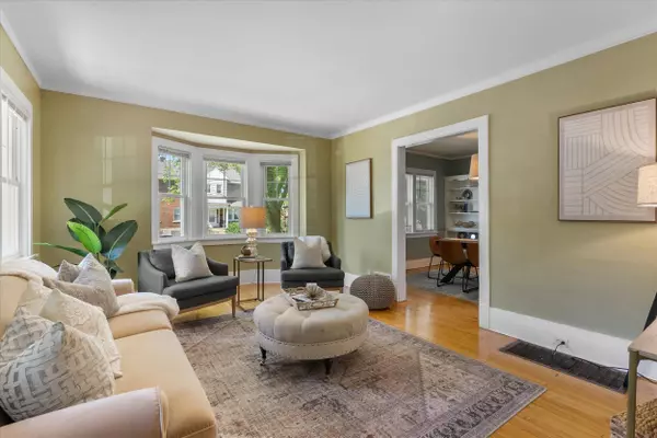 3838 N Maryland, Milwaukee, WI 53211