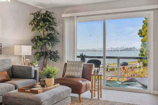 2 Admiral Dr #B287, Emeryville, CA 94608